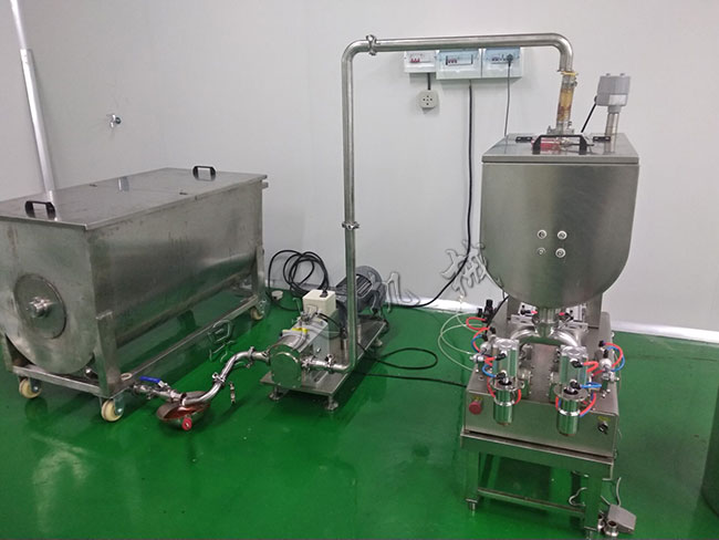火鍋辣椒醬灌裝機(jī)-全自動(dòng)火鍋底料辣椒醬灌裝機(jī)（漯河香香羊火鍋）