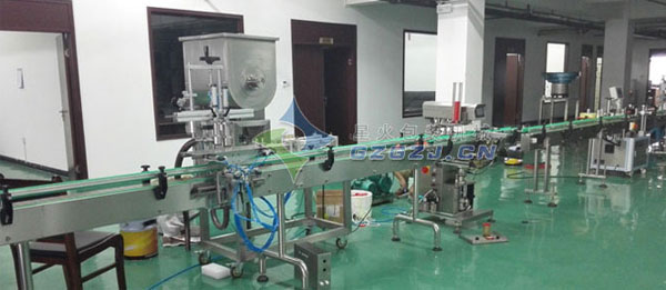 雙頭臥式攪拌直線醬料灌裝機(jī),豆豉醬灌裝機(jī)